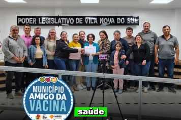 Câmara parabeniza Secretaria de Saúde por selo de ouro em vacinação